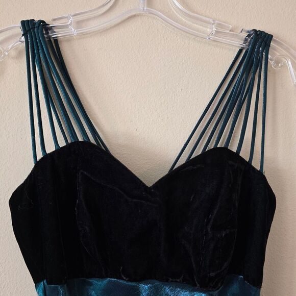 All‎ That Jazz Elegant Black Velvet & Green Maxi Dress Size 3 Y2k Prom Wimsigoth - Picture 7 of 12